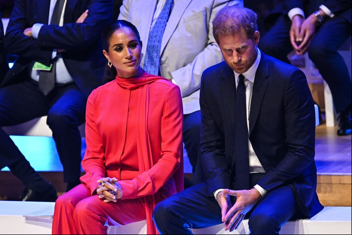 Frogmore Cottage, que reformaron a un costo reportado de 2,4 millones de libras (2,9 millones de dólares), había sido un regalo de bodas de la difunta reina Isabel II en 2018. Ahora se la han ofrecido al príncipe Andrés, el hermano caído en desgracia del rey Carlos III, según informan The Sun y Daily Telegraph. (Foto de Oli SCARFF / AFP)