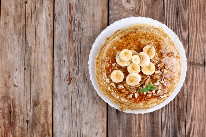 Panqueques de avena y banana. Foto: Shutterstock.