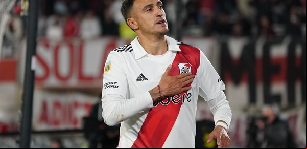 Matías Suárez volvió a jugar y quiere seguir en River más allá de fin de año, pero todo depende de su rodilla derecha