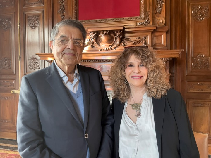 Los escritores despojados de la nacionalidad nicaragüense Gioconda Belli y Sergio Ramírez. Foto: EFE/ Macarena Soto