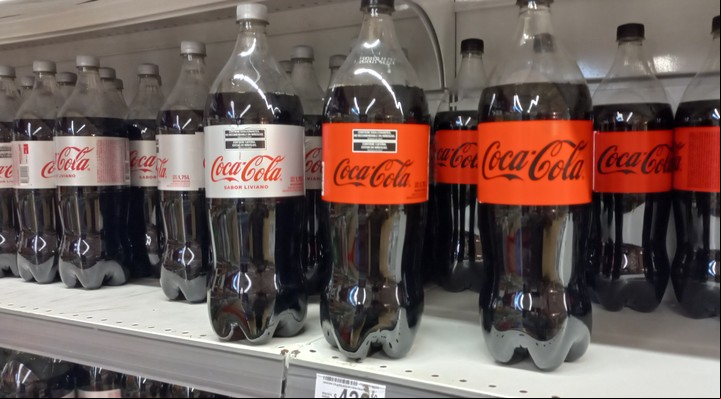 Nuevos códigos para entender de qué gaseosa se trata la que está en la góndola.