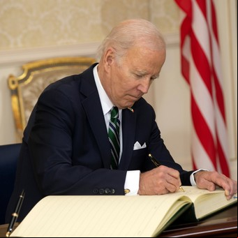 Joe Biden dice que está "preocupado" por la fuga de documentos del Pentágono, pero no ve un riesgo inmediato