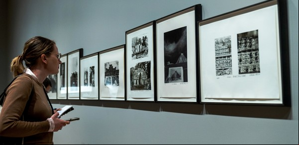 La historia en disputa: cuatro argentinos en una gran muestra de arte latinoamericano en el MoMA