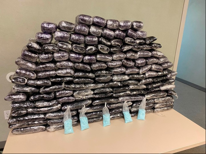 El año pasado, la DEA incautó más de 57 millones de pastillas bajo receta falsificadas con fentanilo. Foto: AP