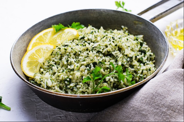 Arroz con espinaca. Foto: Shutterstock.