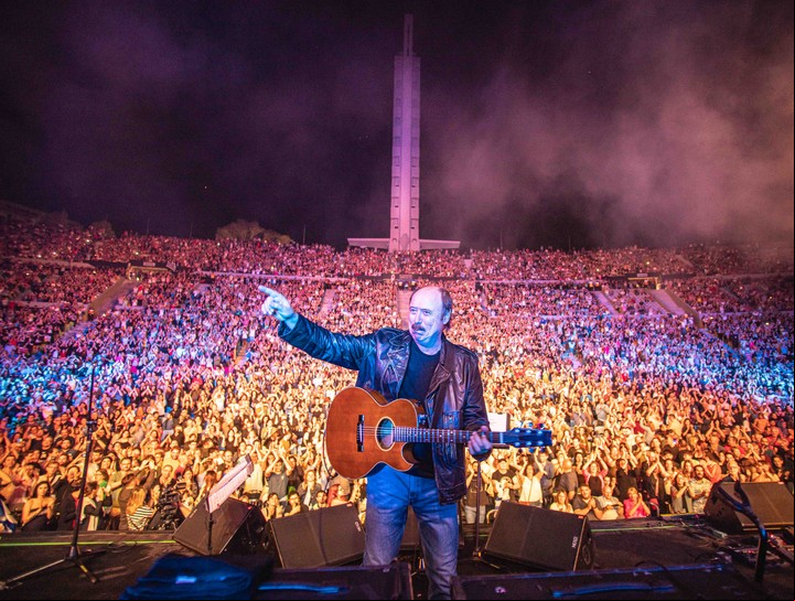 Jaime Roos, en el Centenario. Para él, fue un concierto inolvidable y que unió a varias generaciones.