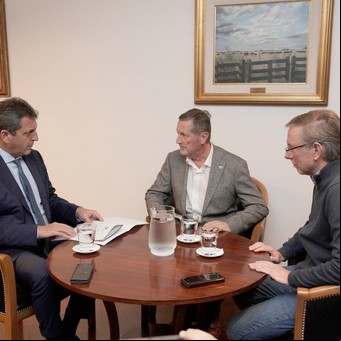 Massa se reunió con una entidad del campo y anunció ayuda económica para las cooperativas agropecuarias