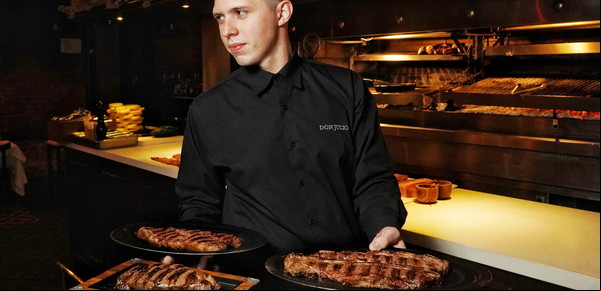 El dueño de la parrilla Don Julio se defiende: “No cobramos más de $ 100.000 el bife, publicaron un menú fake”