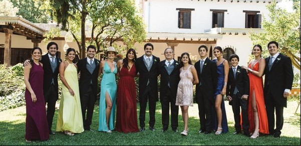 "Para que alcance la plata armo una lista de compras cada noche": el día a día de una familia con 12 hijos