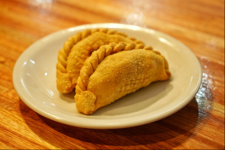 Las empanadas fritas: una de las delicias de El Globito. Foto: Martín Bonetto.