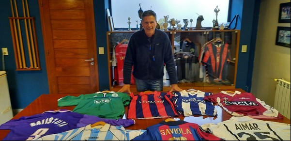 Fernando Galetto, el 5 que fue Busquets antes que Busquets: la vida después del fútbol y cómo pasó de tirar paredes a tirar cerveza