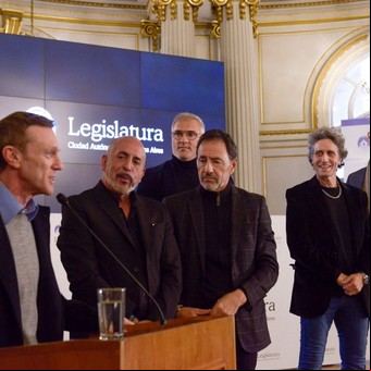 A la espera de la película, la Legislatura porteña declaró de "Interés cultural" a la serie "Los simuladores"