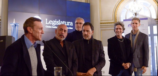 A la espera de la película, la Legislatura porteña declaró de "Interés cultural" a la serie "Los simuladores"