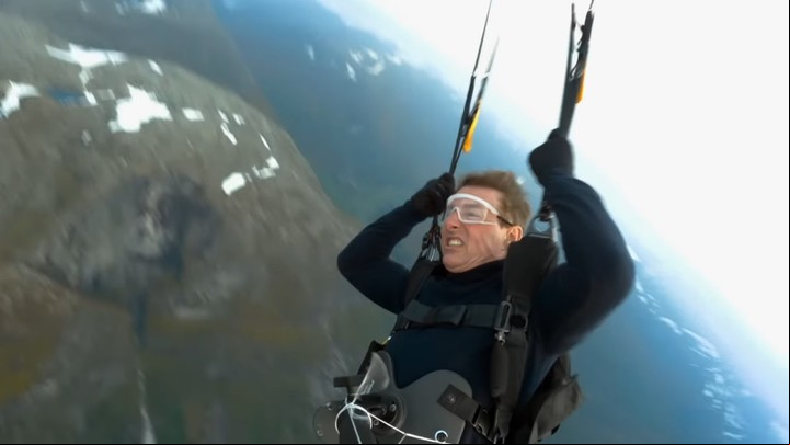 Tom Cruise, sin utilizar un doble de riesgo, en la nueva "Misión: Imposible".