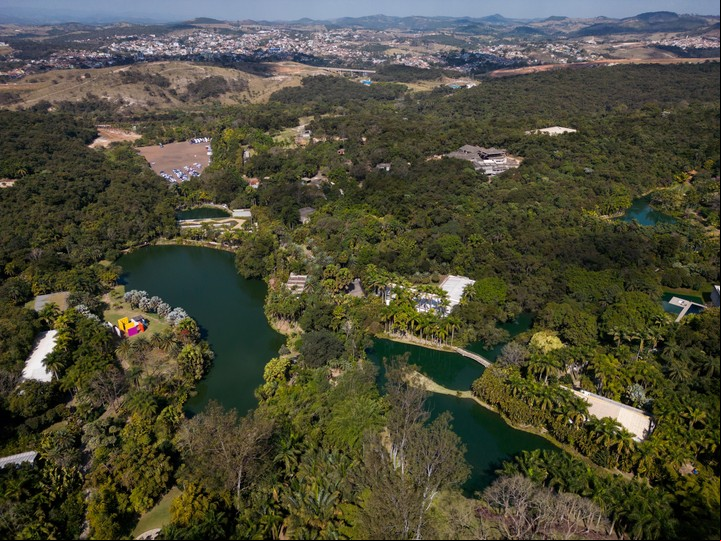 Vista general del Museo de Arte del Inhotim, el museo brasileño de arte contemporáneo al aire libre más grande de Latinoamérica. Foto EFE/ Isaac Fontana