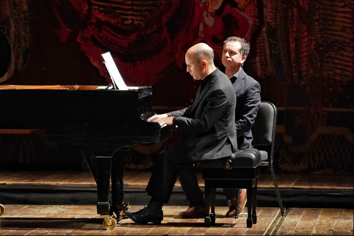 Nelson Goerner, un pianista exquisito, que deslumbró en el Colón junto a Martha Argerich. Foto Martín Bonetto