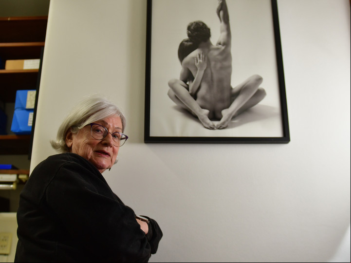 Con su hermano Ricardo, Alicia Sanguinetti, ambos hijos de Annemarie Heinrich, continúan el arte fotográfico.
Foto: Marcelo Carroll