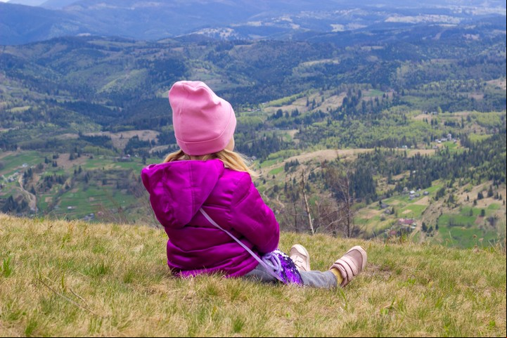 Un hijo único puede sentirse incómodo en situaciones de caos. (Foto: ilustración Shutterstock)
