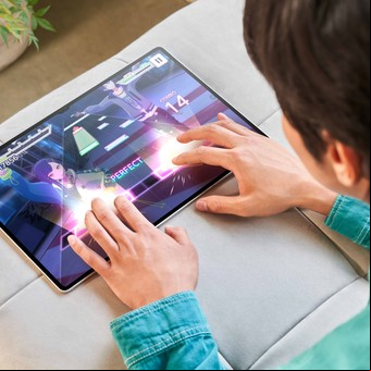 Ideas de regalos tech para el Día del Niño: de auriculares a tablets para jugar, una opción para cada bolsillo