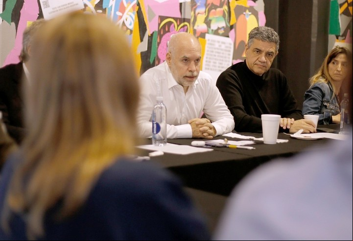 Horacio Rodríguez Larreta se mostró con jorge Macri y el resto de su Gabinete.