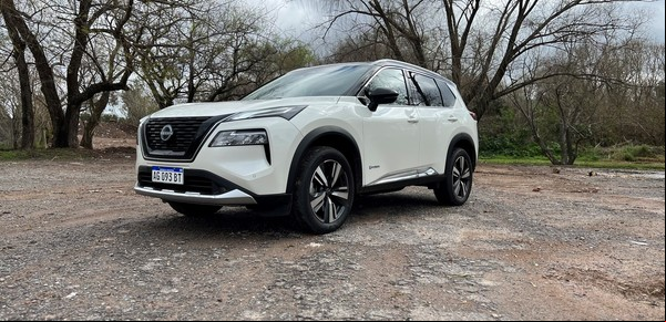 Análisis del Nissan X-Trail e-Power: el SUV "eléctrico" que no depende de cables ni enchufes