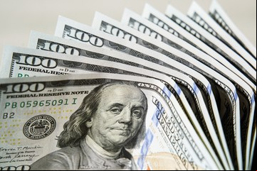 Ahorros en dólares: 3 opciones para generar ganancias extra con bajo riesgo