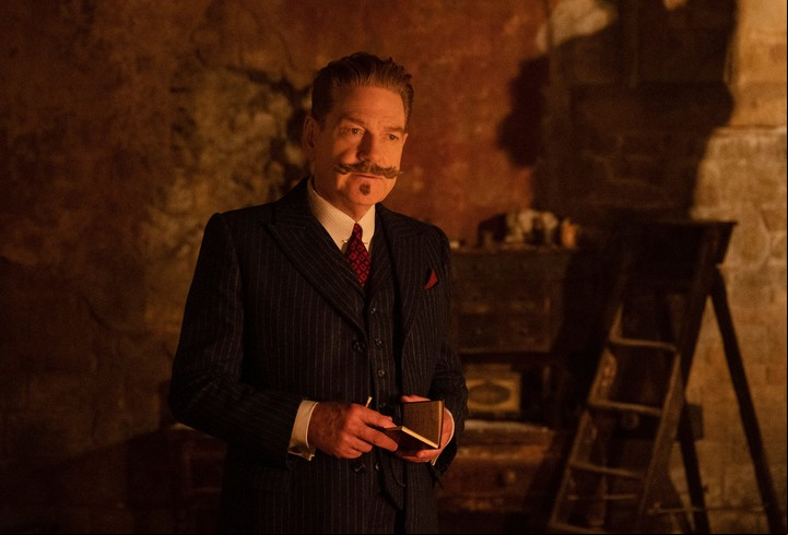 Kenneth Branagh vuelve a encarnar a Hercule Poirot. Fotos Disney