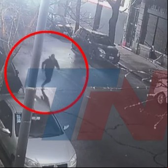 Constitución: lo matan de 8 tiros frente a su hijo de 9 años, al que también hirieron