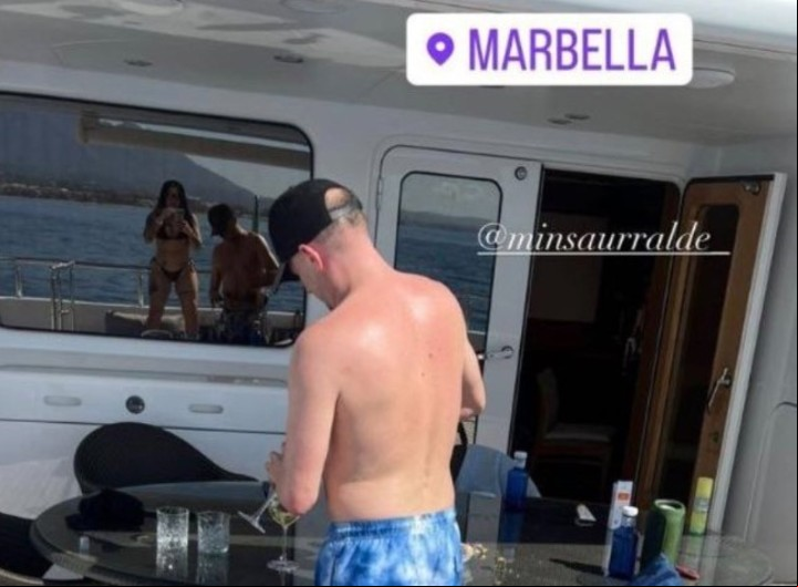 En el yate "Bandino". La modelo Sofia Clerici y las historias que subió con Martín Insaurralde, el ex jefe de Gabinete de Axel Kicillof y ex de Jesica Cirio.