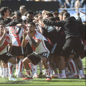 River y un Superclásico inolvidable: de la salida con dedicatoria de la Bombonera y los dardos para Almirón a un festejo íntimo en el Monumental