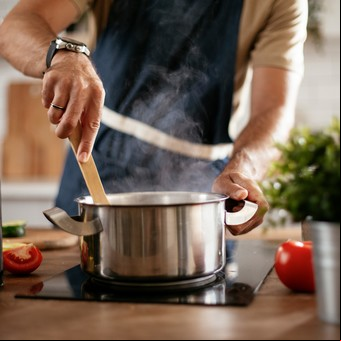 Cuál es la comida del día que puede contribuir al aumento de peso según los nutricionistas