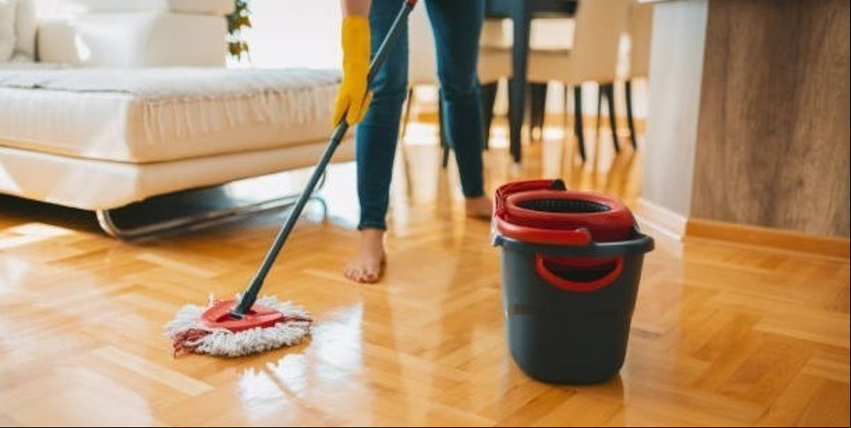 ¿Cómo tener el piso limpio y brillante por más tiempo?