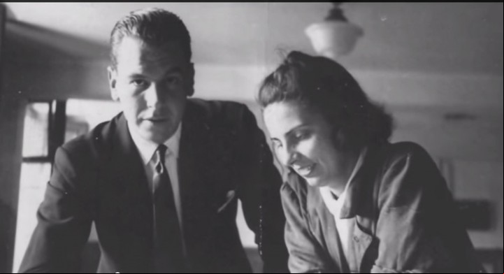 Los arquitectos Amancio Williams y Delfina Gálvez. Foto Museo Casa sobre el Arroyo