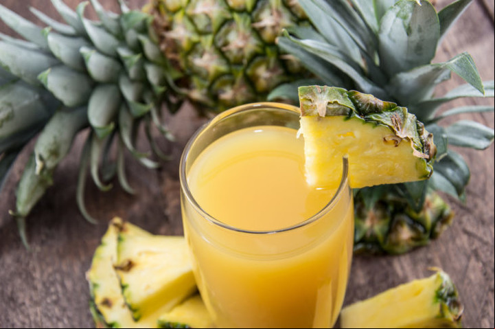 Piña. Es importante cosecharla en el punto justo para que esté dulce y jugosa. Foto: Clarín.