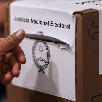 El Gobierno promulgó la suspensión de las PASO, la ley de juicio en ausencia y los cambios en la figura de reincidencia