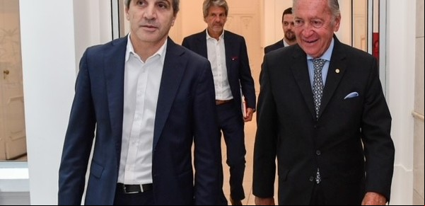 La UIA le recordó a Caputo que se perdieron 30.000 empleos y el ministro les prometió que les nivelarán la cancha