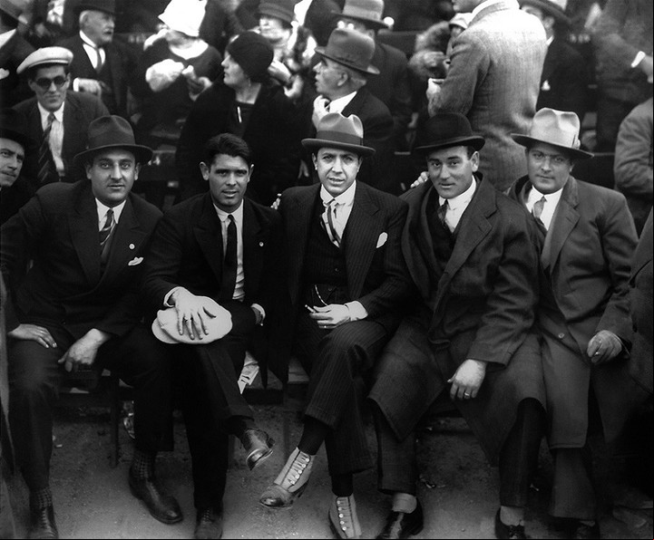 Carlos Gardel en el hipódromo de Palermo. / Archivo Clarín
