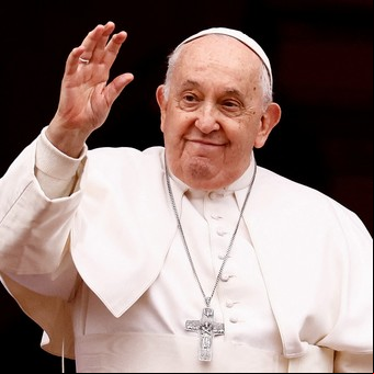 Grave llamado del papa Francisco a parar la guerra en Oriente Medio en su discurso de Navidad: "Suplico que cesen las operaciones militares"