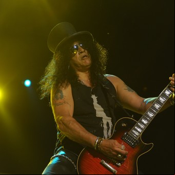 Vuelve Slash sin Guns N'Roses: el héroe de la guitarra cuenta la rebeldía del rock y el espíritu antisistema 