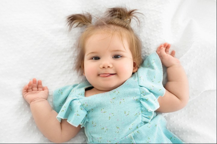 A la hora de elegir el nombre para el bebé, ya sea nena o nene, las opciones de hoy en día parecen infinitas. Foto: Shutterstock.