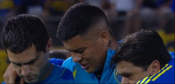 Marcos Rojo da la primera mala noticia de Boca en 2024: se lesionó haciendo la entrada en calor y lo retiraron en andas