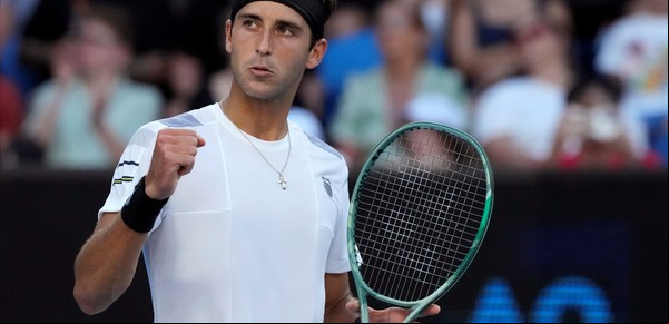 El fantástico debut de Tomás Etcheverry en Australia: barrió a Andy Murray, quien anunció su probable despedida de Melbourne