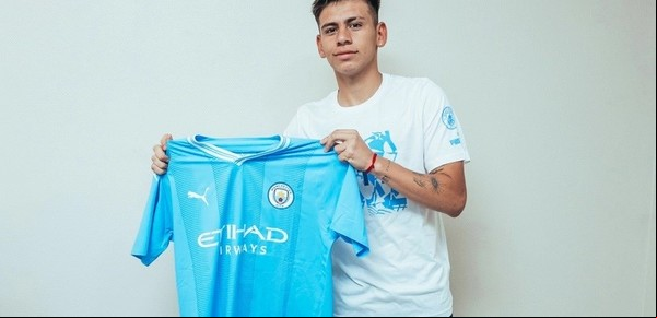 Manchester City anunció el pase del Diablito Echeverri, que dejará River para "seguir los pasos de Julián Álvarez"