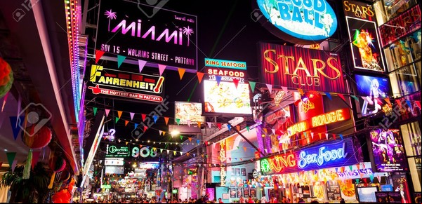 Se le terminaban las vacaciones pero no quería así que se le ocurrió un oscuro plan para seguir de fiesta