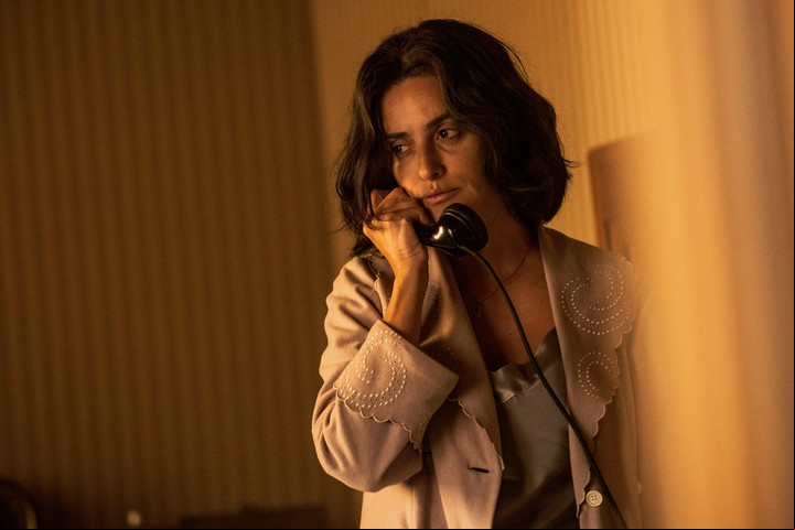 Penélope Cruz es Laura, algo más que la esposa de Ferrari.