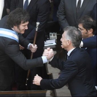 Gritos de madrugada, el cálculo de Cristina Kirchner y los chats privados de Javier Milei y Mauricio Macri