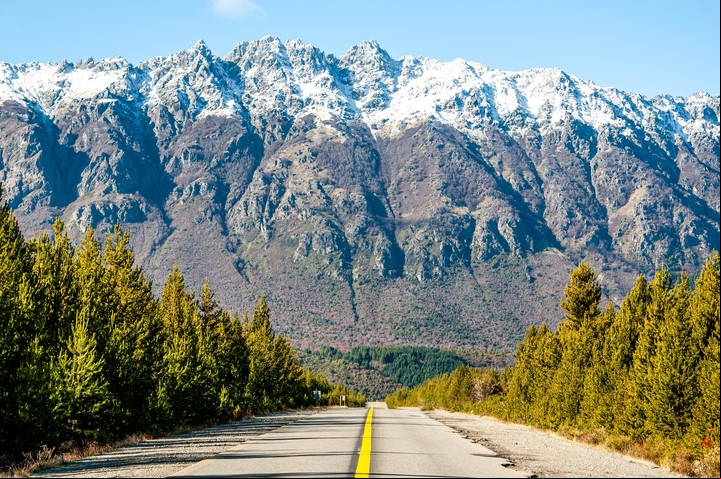 Un tramo de la 40 entre El Bolsón y Bariloche. Foto Shutterstock