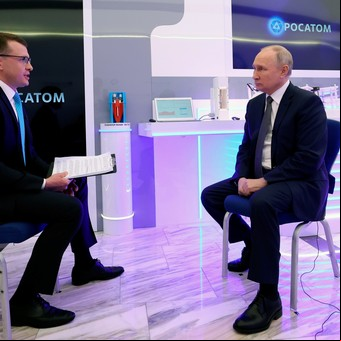 Tras coquetear con Donald Trump, ahora Vladimir Putin dice que prefiere a Joe Biden como presidente de EE.UU.