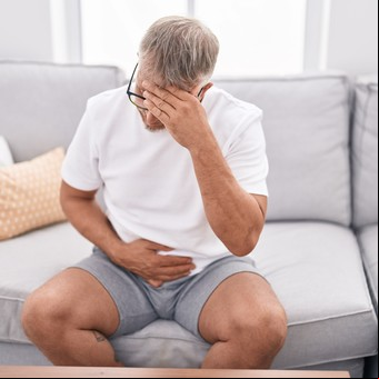 Helicobacter pylori, la bacteria silenciosa que puede causar desde gastritis a cáncer: "si hay síntomas, hay que buscarla"
