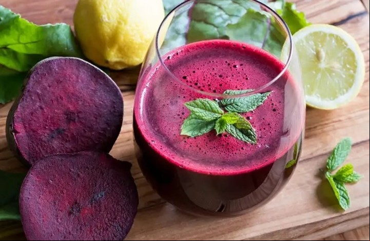 Cómo preparar jugo de remolacha, jengibre y limón.